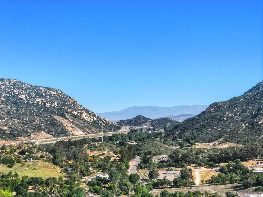 5461 Rainbow Creek, Fallbrook, CA — listing photo 1