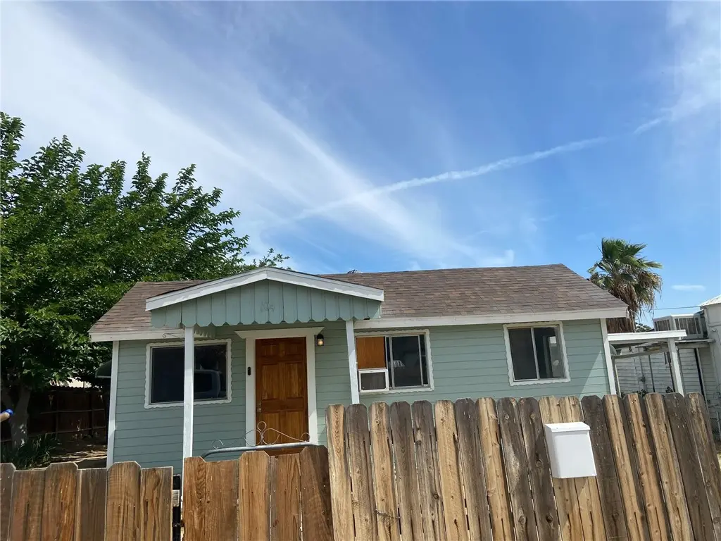 104 Buena Vista, Taft, CA — listing photo 1