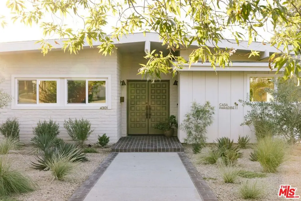 4301 Manson Avenue, Woodland Hills, CA — listing photo 1