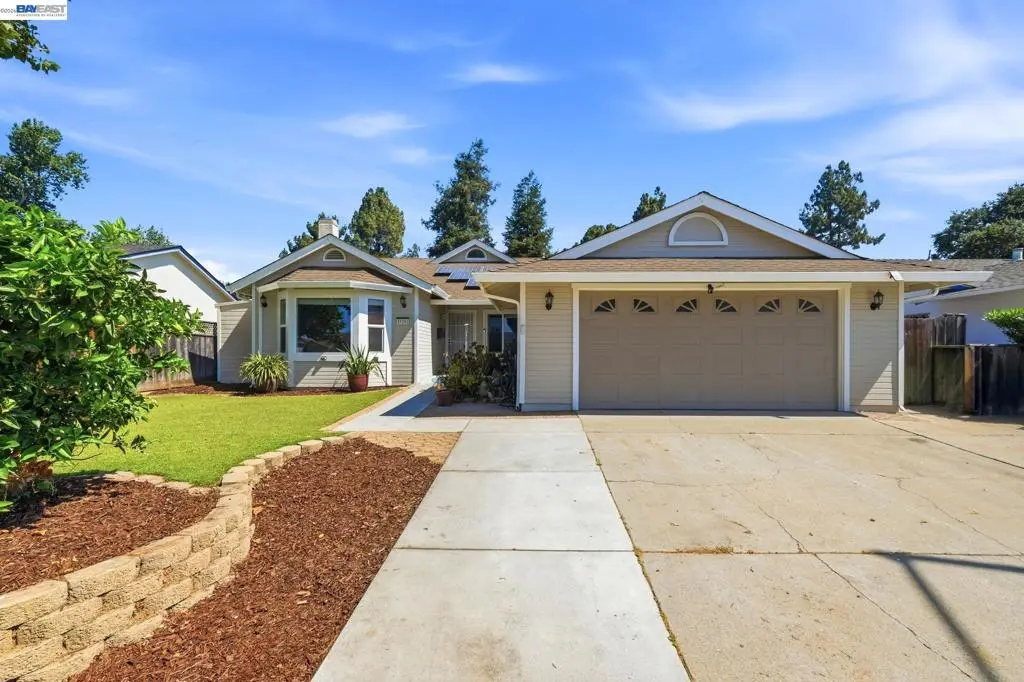 Single Family Residence for sale at 31262 San Andreas Dr, Union City, CA featuring 5 beds and 2 baths