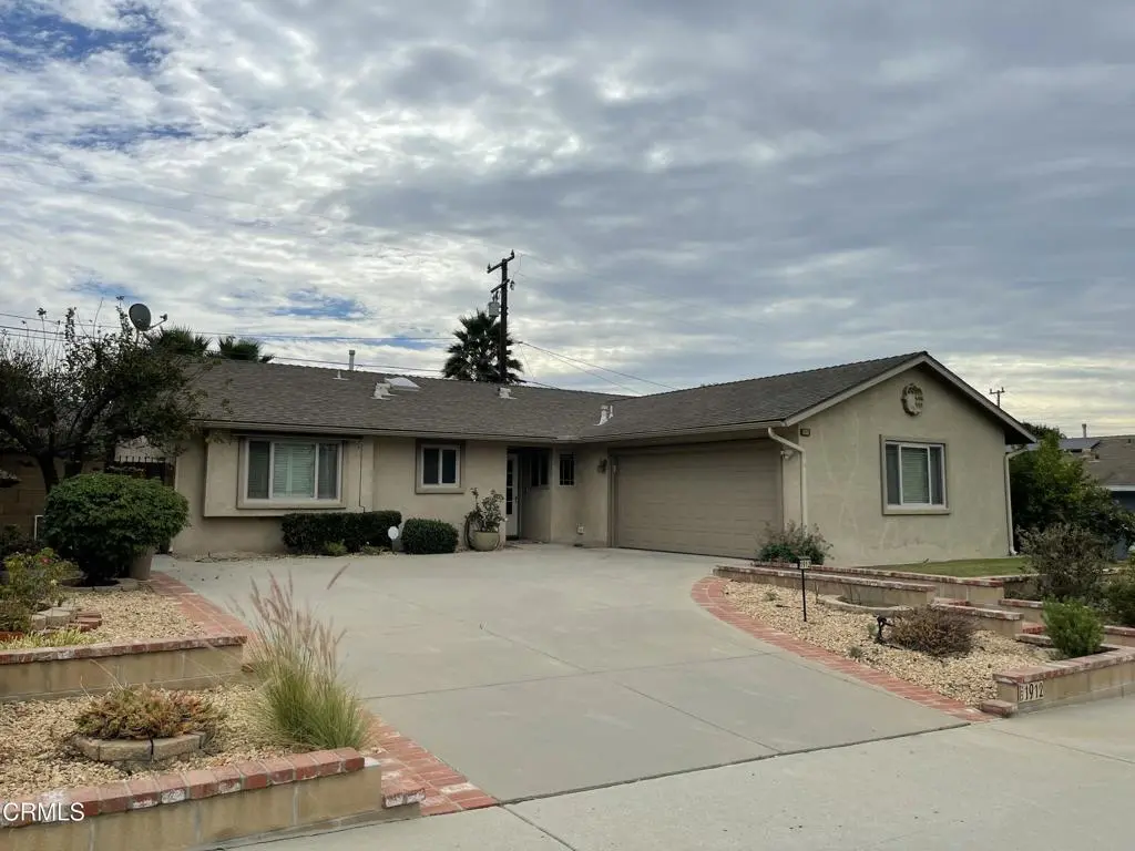 Residential Lease for rent at 1912 Munson Street, Camarillo, Ventura County, CA featuring 3 beds and 2 baths
