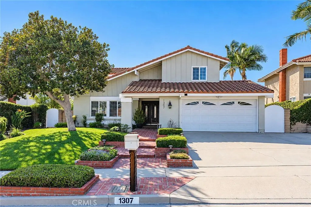1307 Eltham, Fullerton, CA — listing photo 1