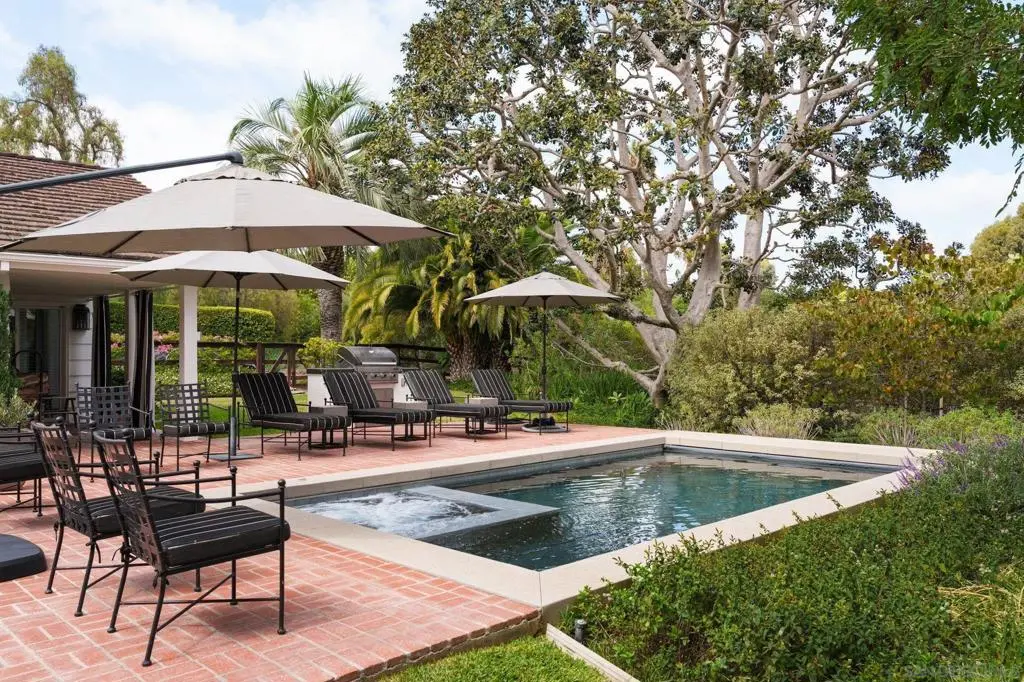 6055 Lago Lindo, Rancho Santa Fe, CA — listing photo 1
