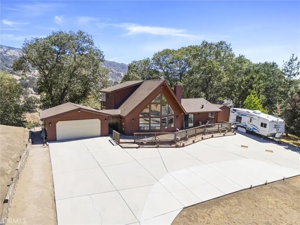30341 Pinedale, Tehachapi, CA — listing photo 1