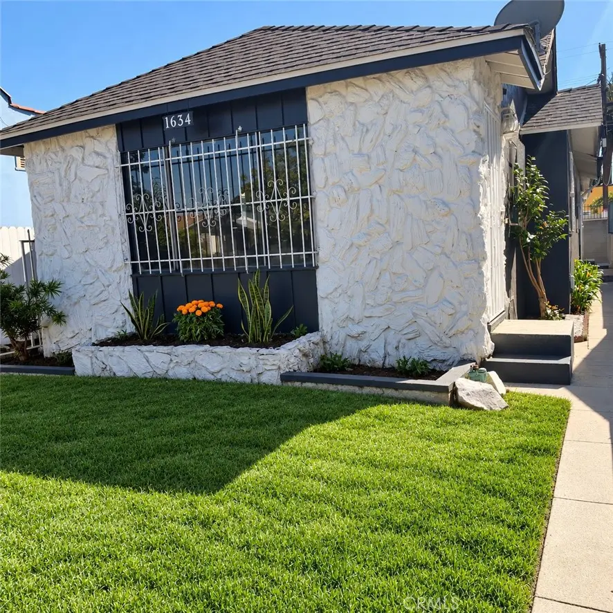 Single Family Residence for sale at 1634 W 60th, Los Angeles, CA featuring 3 beds and 2 baths
