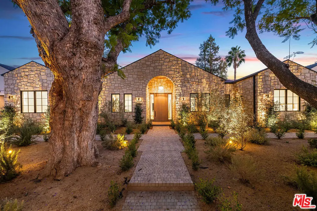 19024 Sprague Street, Tarzana, CA — listing photo 1