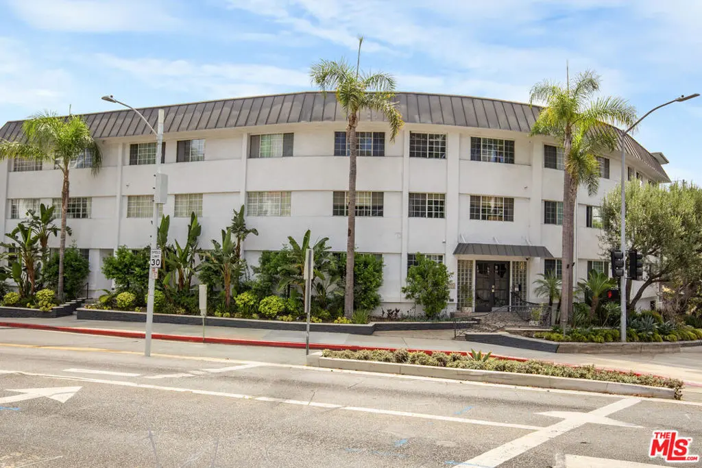 8490 Fountain Avenue 203, West Hollywood, CA — listing photo 1