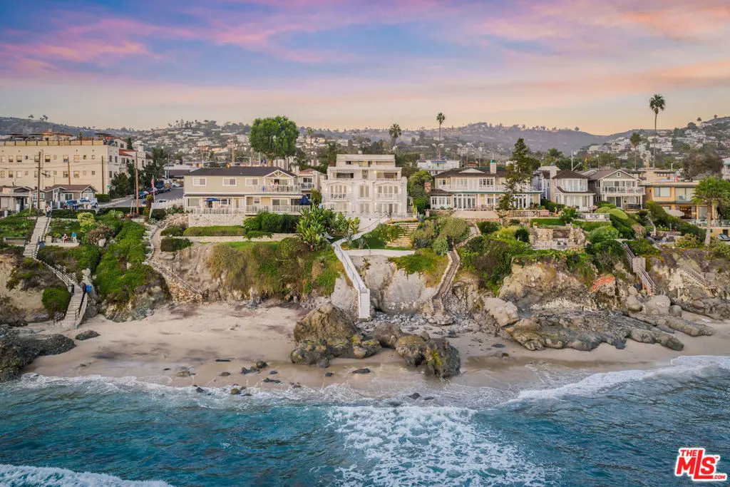 Residential Lease for rent at , Laguna Beach, Orange County, CA featuring 10 beds and 10 baths