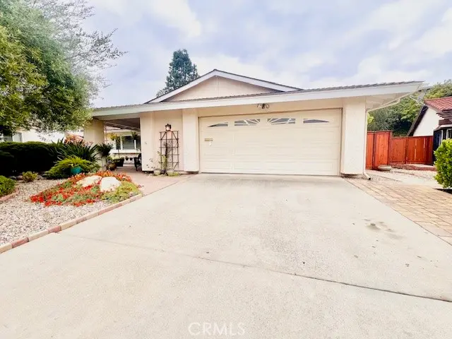 Single Family Residence for rent at 16410 Opimo Court, San Diego, CA featuring 3 beds and 2 baths