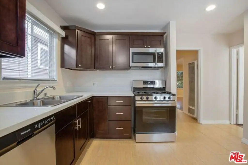 Condominium for rent at 2604 S Garth Avenue, Los Angeles, CA featuring 2 beds and 1 bath