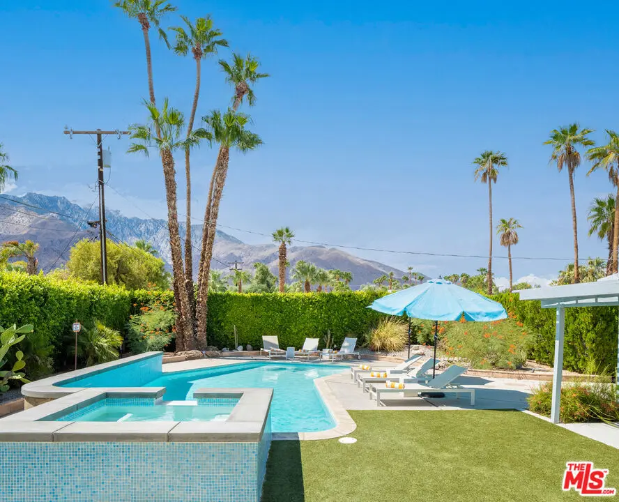 475 E Desert Willow Circle, Palm Springs, CA — listing photo 1