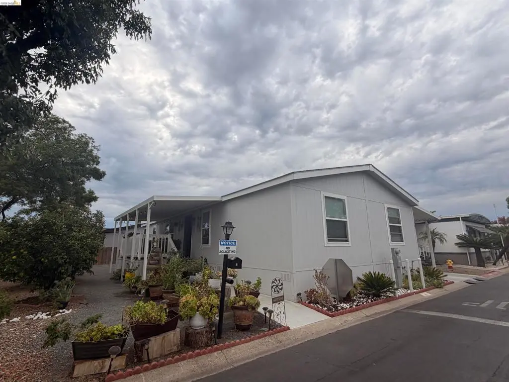 Manufactured In Park for sale at 2700 E Valley Pkwy, Escondido, CA featuring 4 beds and 2 baths