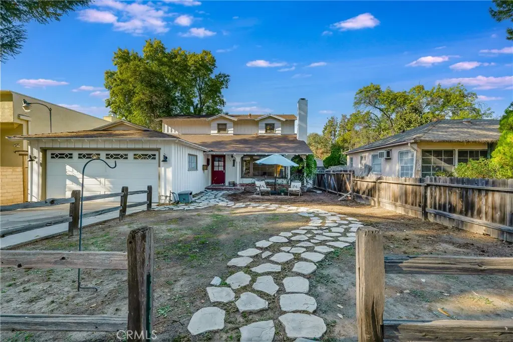 21235 Dumetz Road, Woodland Hills, CA — listing photo 1