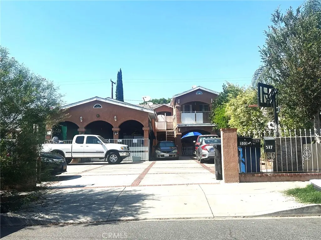 529 Harding Avenue, San Fernando, CA — listing photo 1