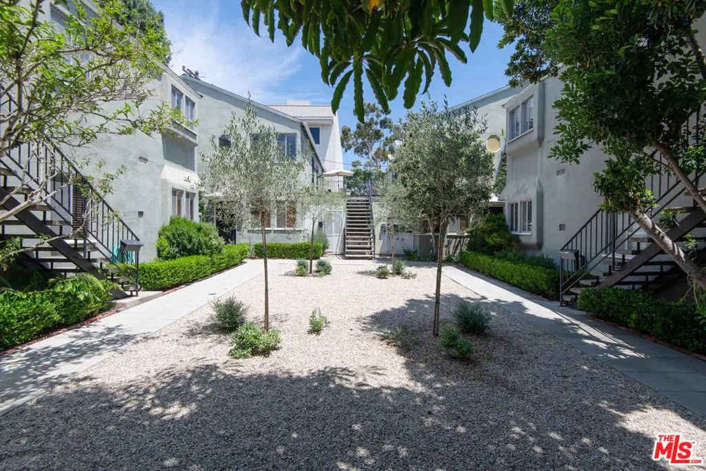 9025 Rangely Avenue 9029.75, West Hollywood, CA — listing photo 1