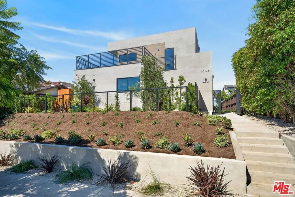 1853 12th Street C, Santa Monica, CA — listing photo 1