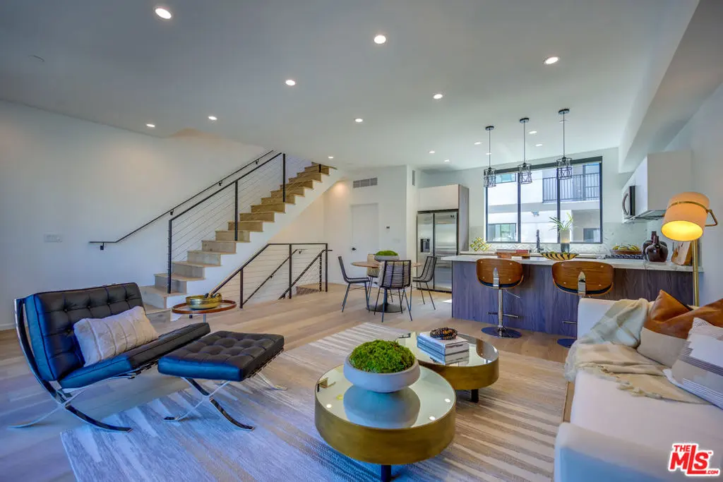 6501 W Flamingo Drive, Los Angeles, CA — listing photo 1