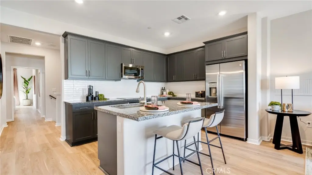 2877 E Amberley Privado, Ontario, CA — listing photo 1
