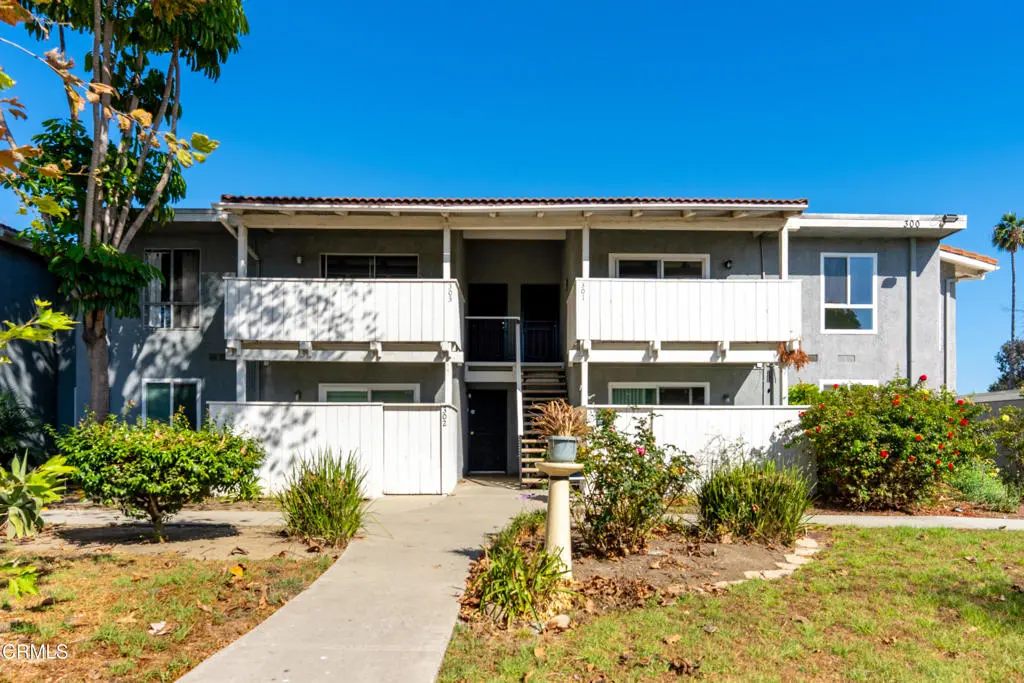 1300 Saratoga Avenue 301, Ventura, CA — listing photo 1