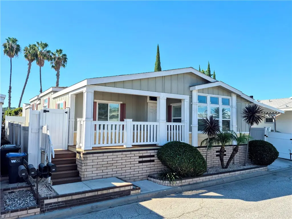 2601 E Victoria Street 14, Rancho Dominguez, CA — listing photo 1