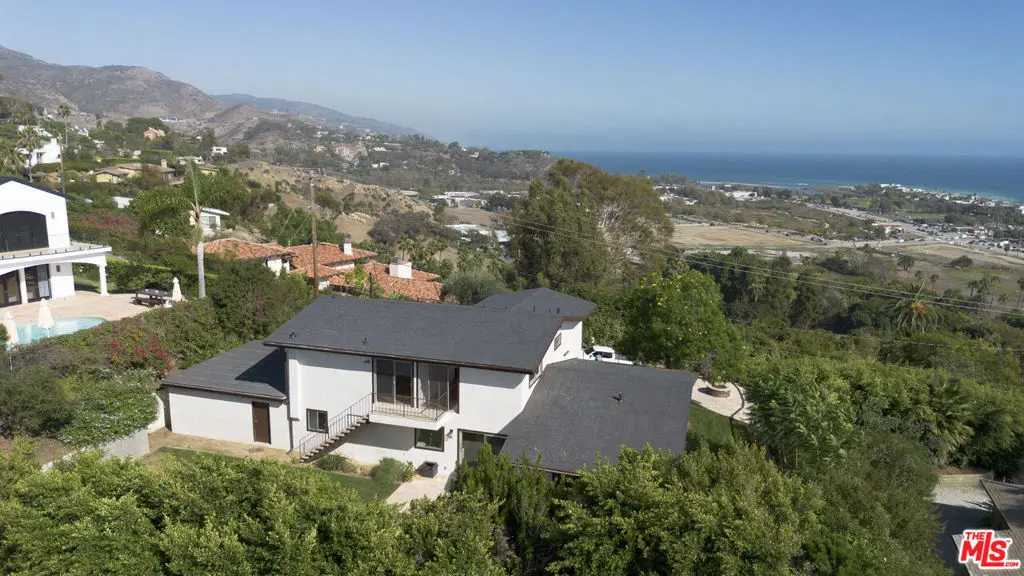 Single Family Residence for rent at 3505 Coast View Drive, Malibu, CA featuring 4 beds and 4 baths