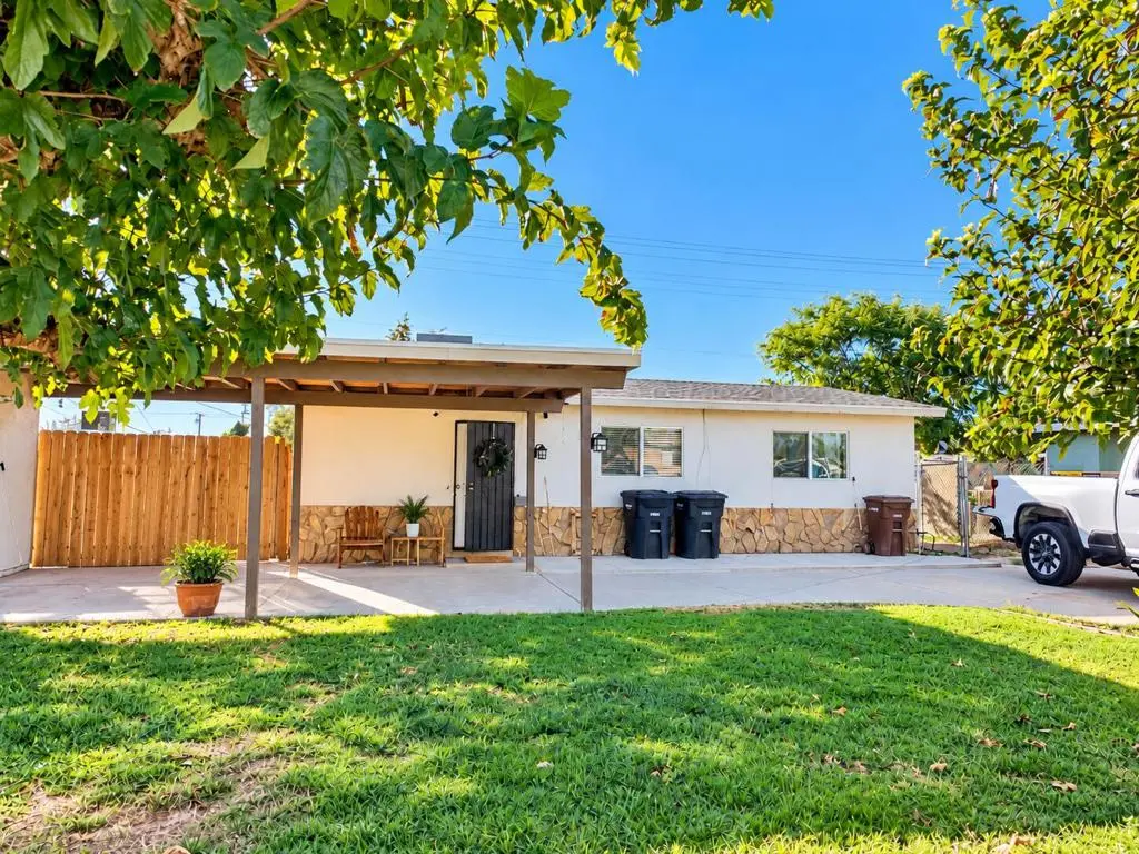 421 S 5th Street, Blythe, CA — listing photo 1