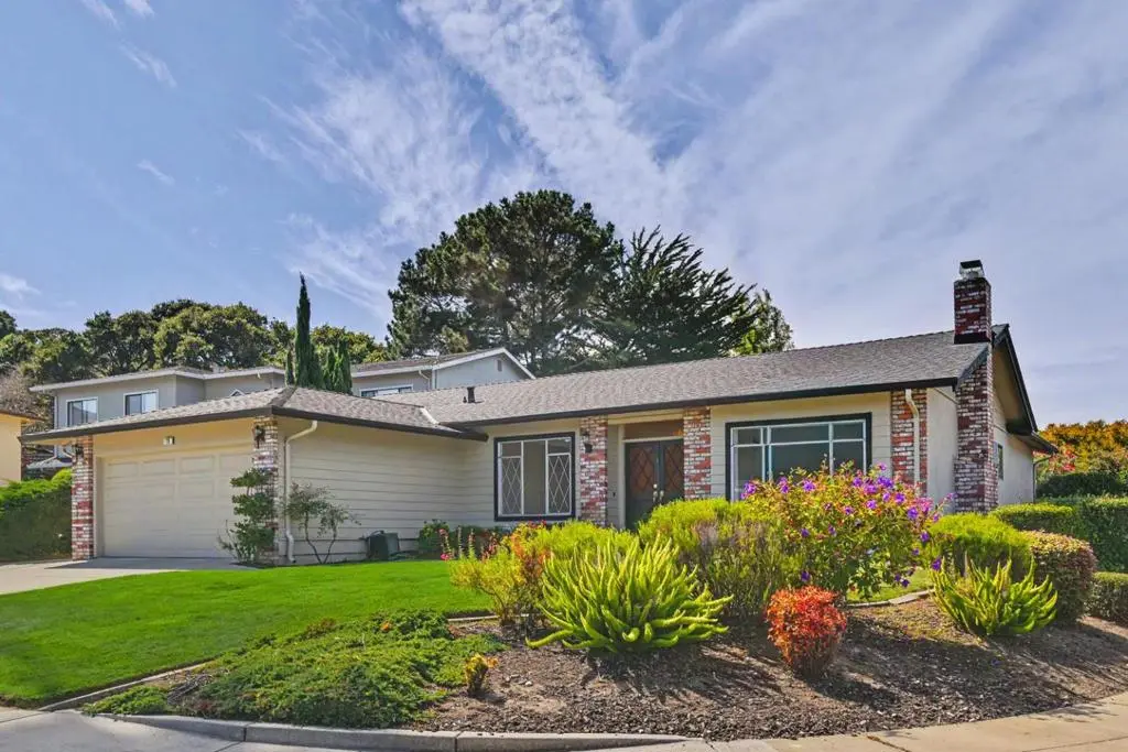 Residential Lease for rent at 10 Los Altos Place, San Mateo, CA featuring 3 beds and 3 baths
