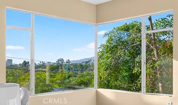 1442 Verd Oaks A, Glendale, CA — listing photo 1