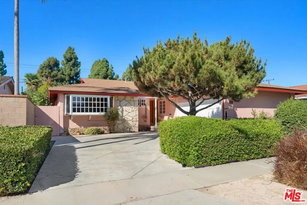 541 Silvera Avenue, Long Beach, CA — listing photo 1