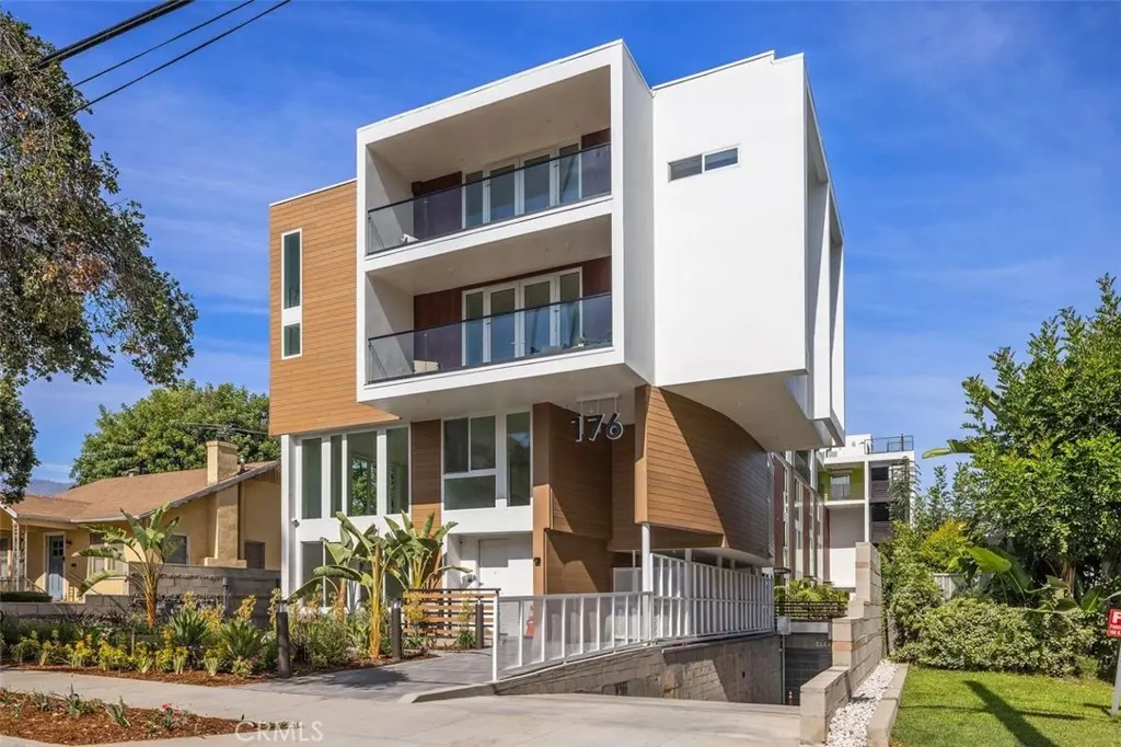 176 N Catalina Avenue 401, Pasadena, CA — listing photo 1