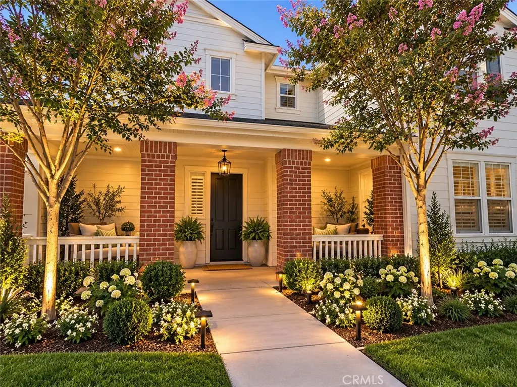 Single Family Residence for rent at 128 Carrotwood, Irvine, CA featuring 4 beds and 4 baths