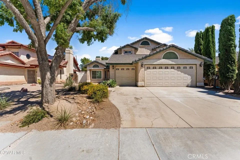 42910 Burlwood, Lancaster, CA — listing photo 1