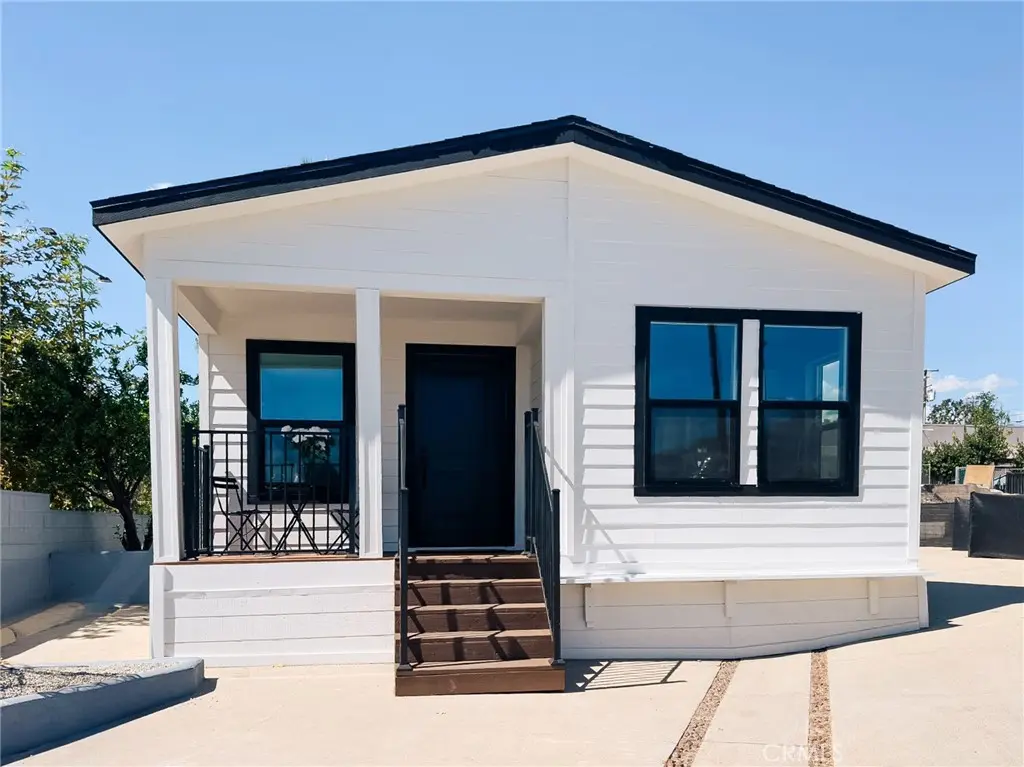 2605 Lake, Altadena, CA — listing photo 1