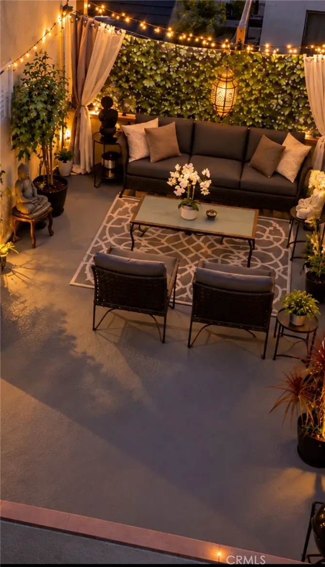 1422 Hi Point 104, Los Angeles, CA — listing photo 1