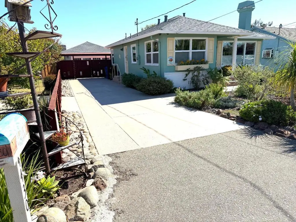 Single Family Residence for sale at 4430 Portola Drive, Santa Cruz, CA featuring 2 beds and 1 bath
