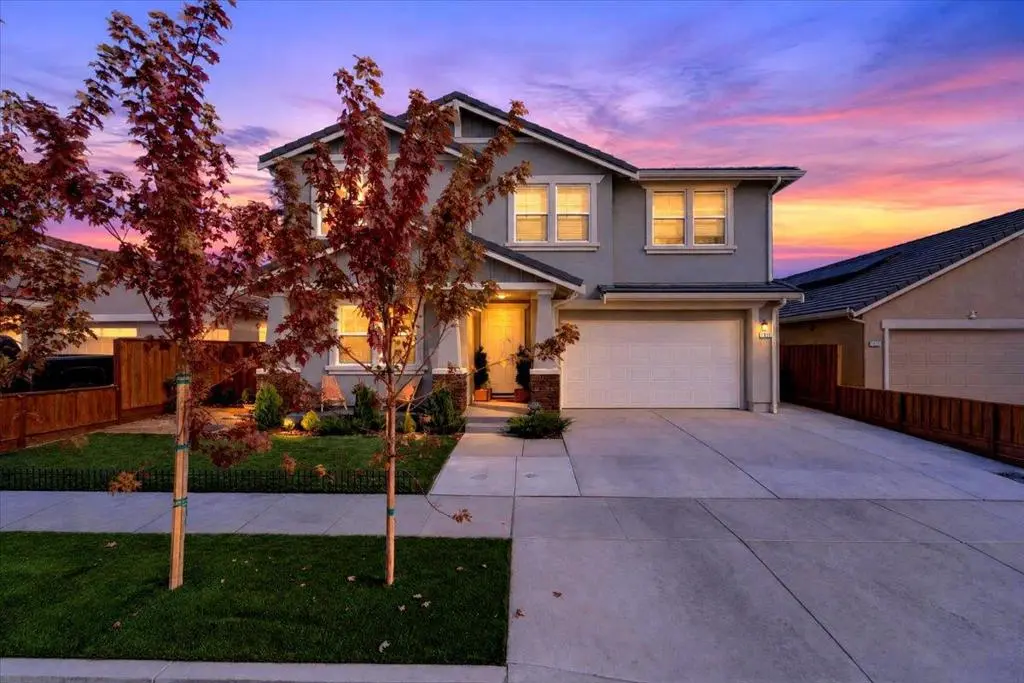 Single Family Residence for sale at 1910 Peony Street, Hollister, CA featuring 5 beds and 3 baths