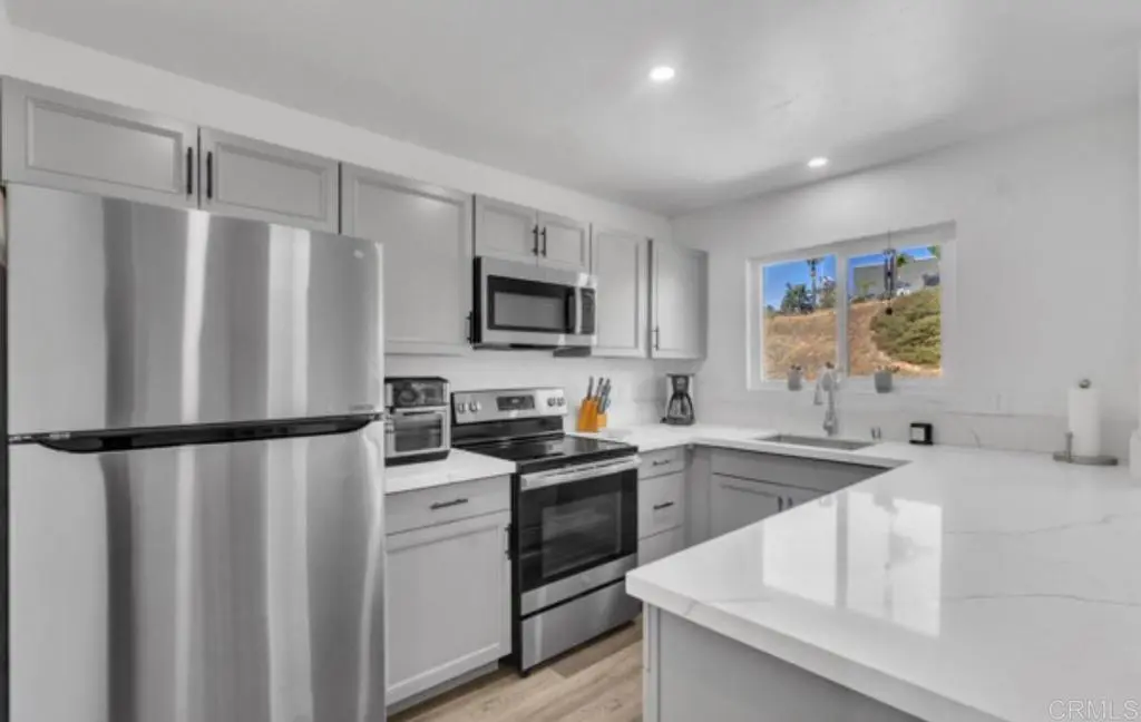 1679 Pentecost Way 6, San Diego, CA — listing photo 1