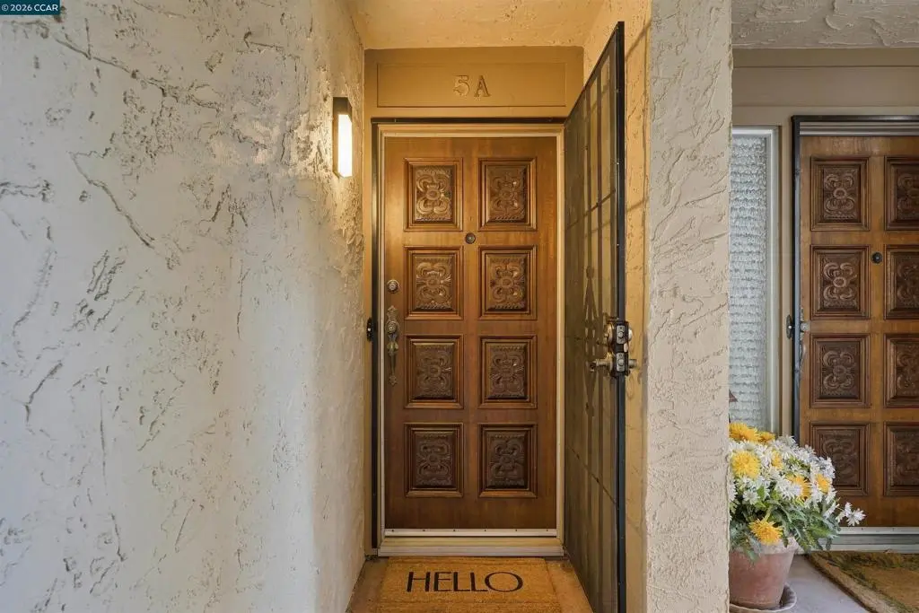 1129 Avenida Sevilla 5A, Walnut Creek, CA — listing photo 1