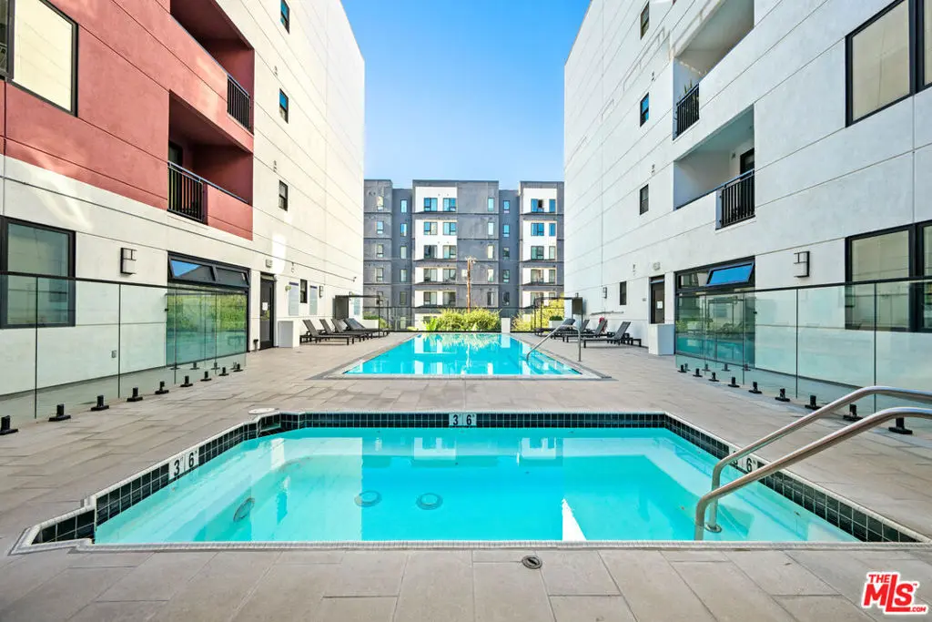 1234 Wilshire Boulevard 422, Los Angeles, CA — listing photo 1