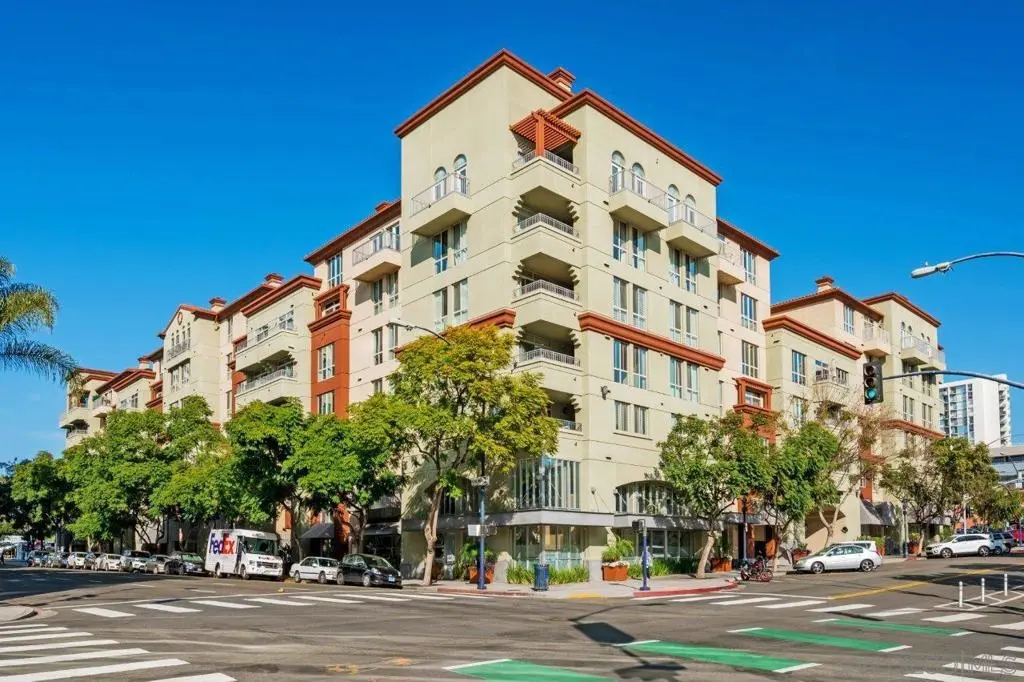 Single Family Residence for rent at 1501 Front St. 414, San Diego, CA featuring 1 bed and 1 bath
