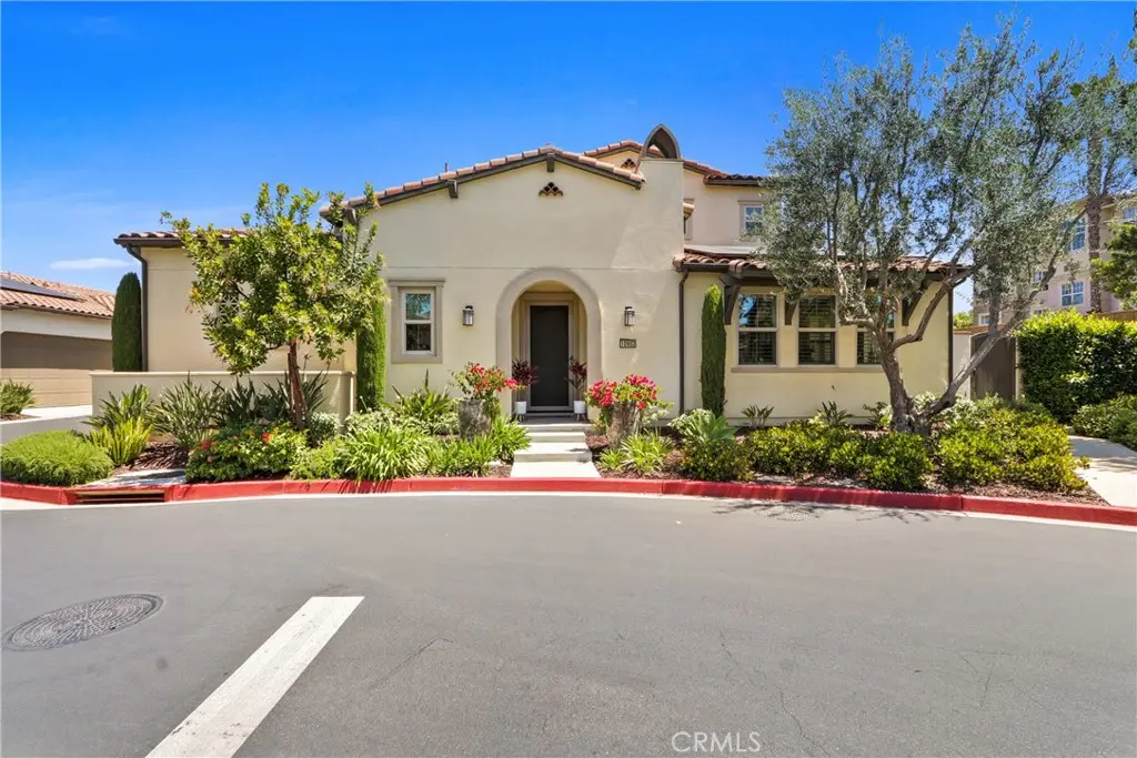 10902 Flora Park Way, Cypress, CA — listing photo 1