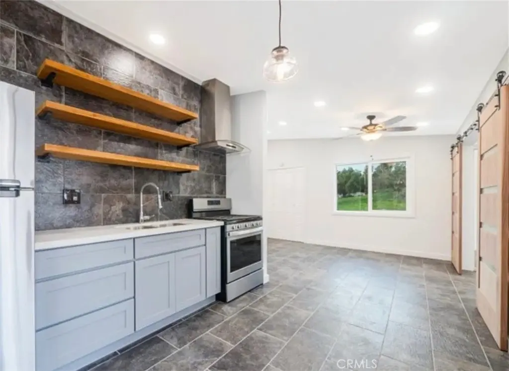 1060 W 6th, San Pedro, CA — listing photo 1