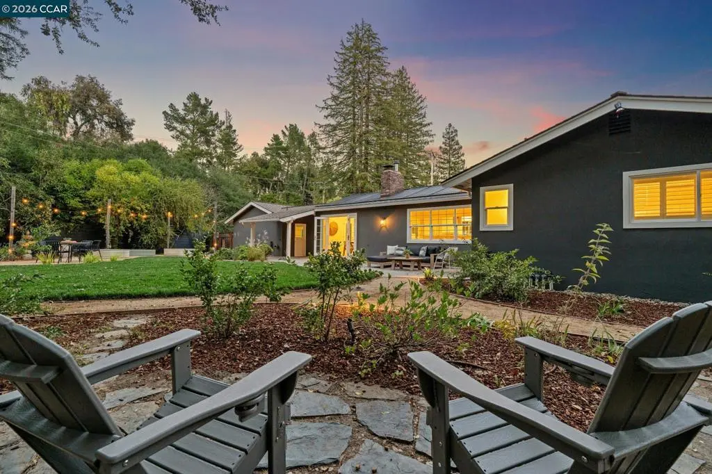 Single Family Residence for sale at 1 W Arbor Way, Lafayette, CA featuring 3 beds and 2 baths