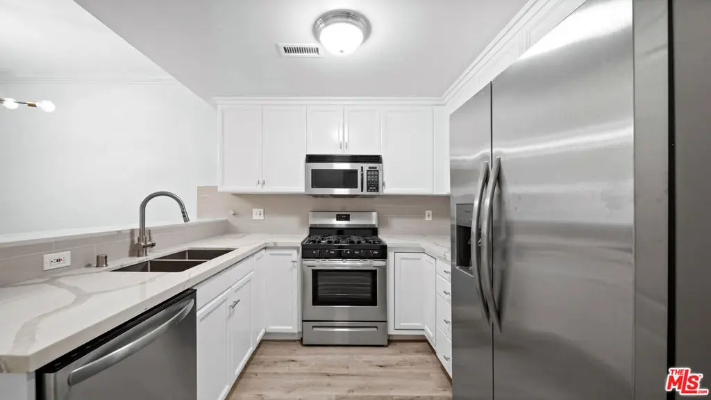 Condominium for rent at 2335 S Bentley Avenue 207, Los Angeles, CA featuring 2 beds and 2 baths