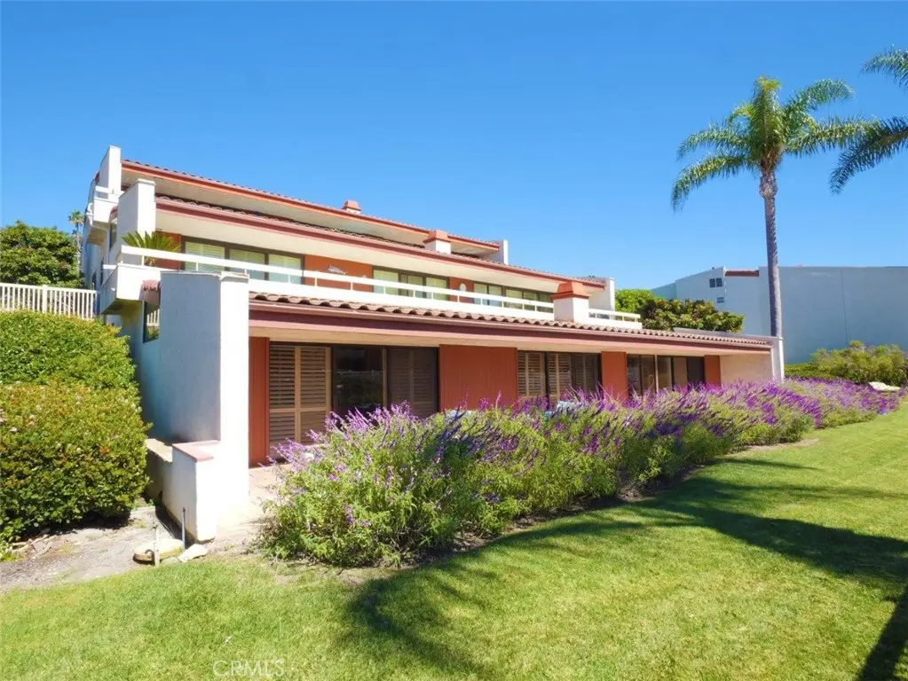 2121 W 25th 3, San Pedro, CA — listing photo 1
