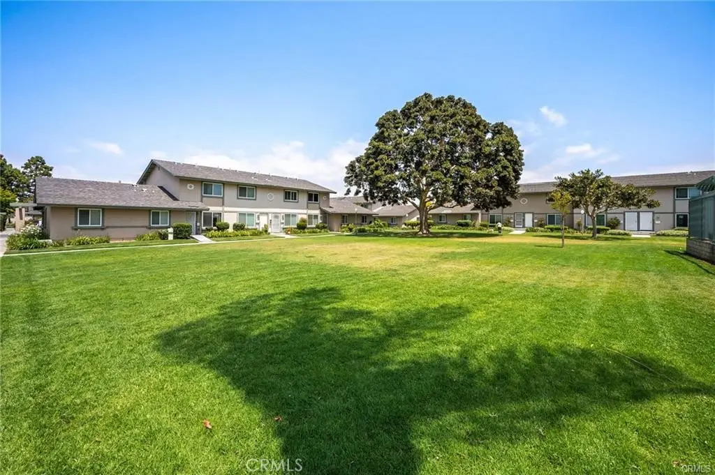 4694 Madrid Way 38C, Huntington Beach, CA — listing photo 1