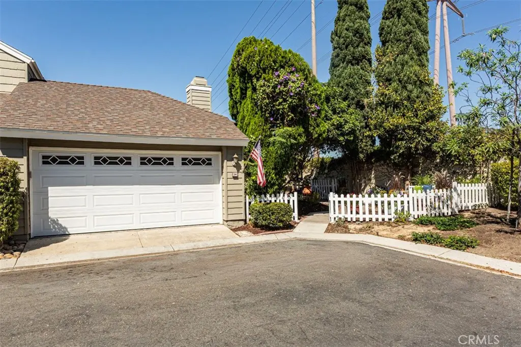 24 Riverstone, Irvine, CA — listing photo 1