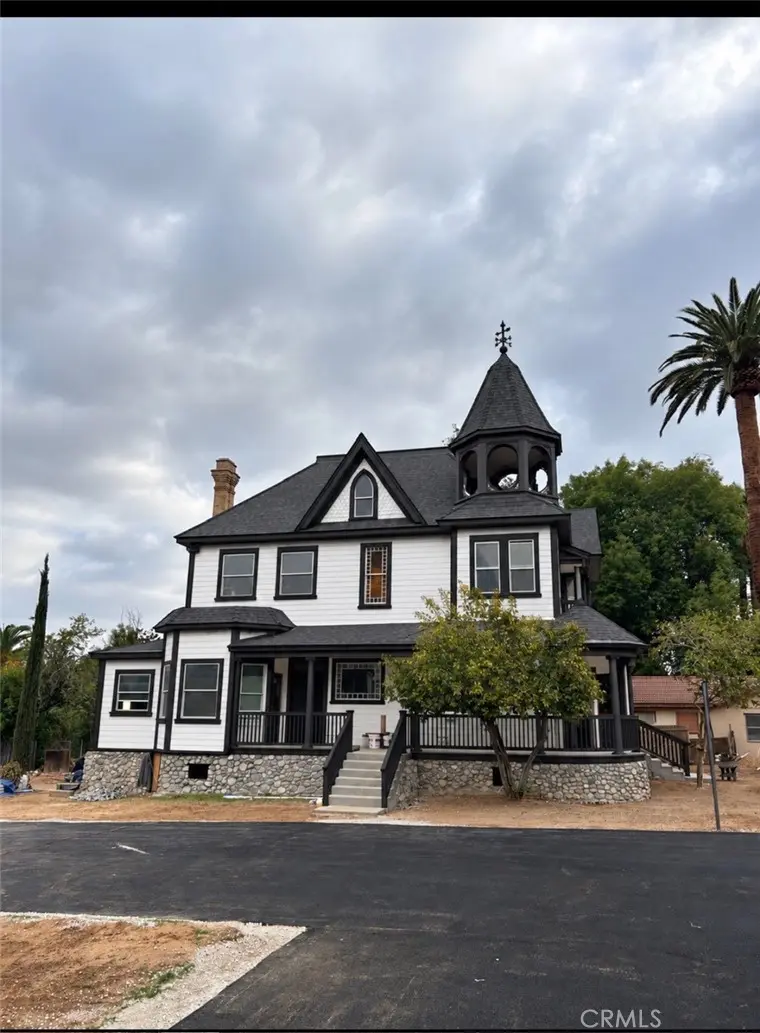 1118 W PALM 2, Redlands, CA — listing photo 1