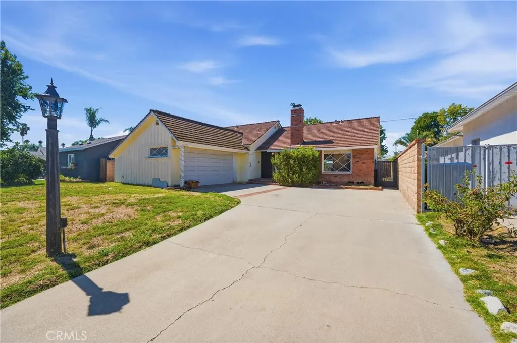 7321 Leescott Avenue, Van Nuys, CA — listing photo 1