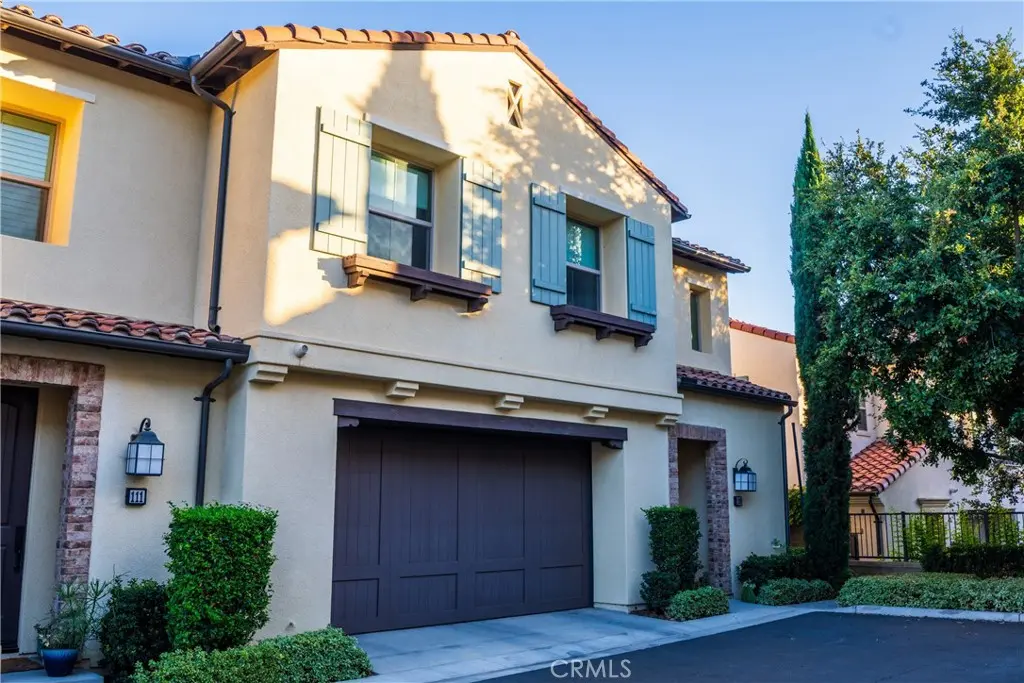 Condominium for rent at 109 Full Sun, Irvine, CA featuring 3 beds and 3 baths